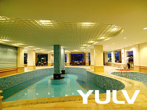 宾馆室内游泳池
